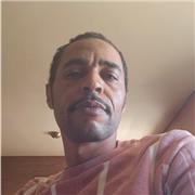 Je donne des cours particuliers ( Skype possible ) pour les élèves rencontrant des difficultés.